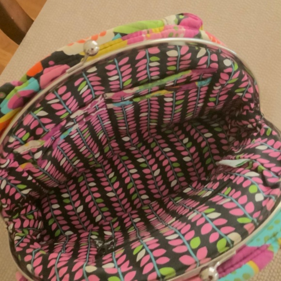 VINTAGE VERA BRADLEY BAG FLORAL,PATTERN  13’ by 5” - Picture 3 of 5